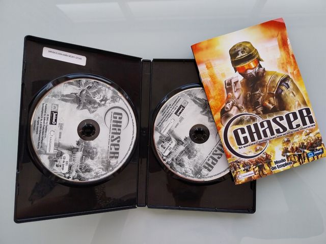 PC CD-ROM - Chaser (Video juego)