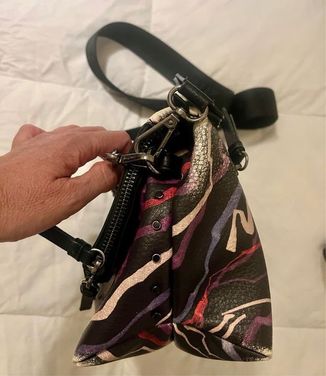 BOLSO BANDOLERA DESIGUAL