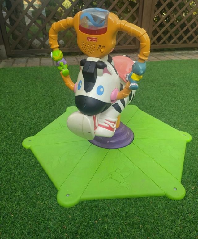 Cavallino Fisher Price con pedana