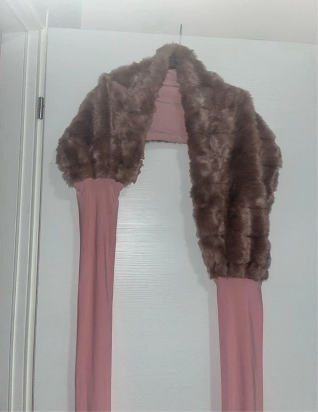 Scialle in pelliccia rosa cipria. Coconuda