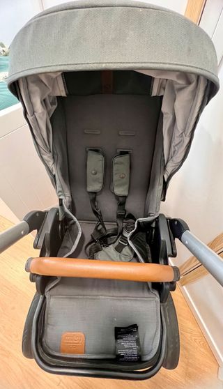 Mutsy Nio dos piezas y protector lluvia