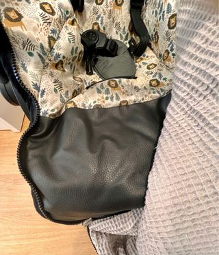 Mutsy Nio dos piezas y protector lluvia