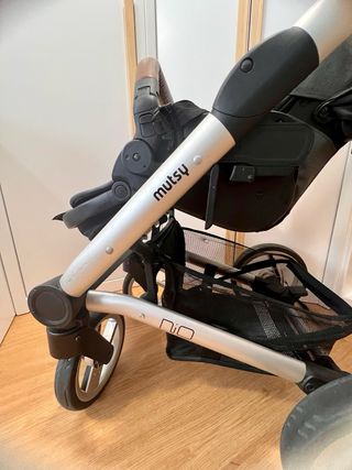 Mutsy Nio dos piezas y protector lluvia