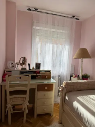 Habitación juvenil en perfecto estado