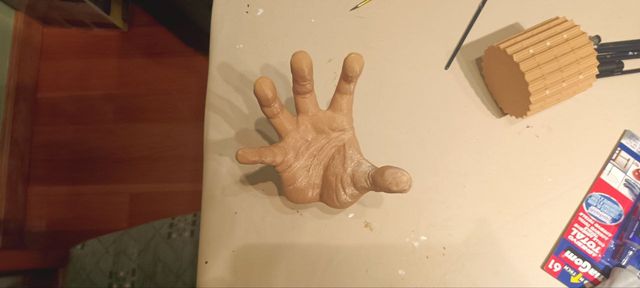 Mano Miércoles Tamaño Real 3D