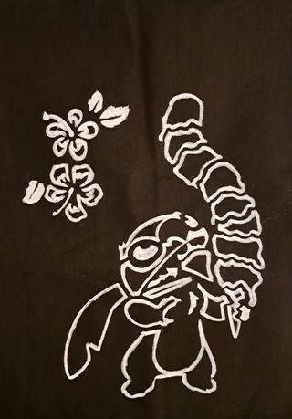 Bolsa negra de tela pintada a mano