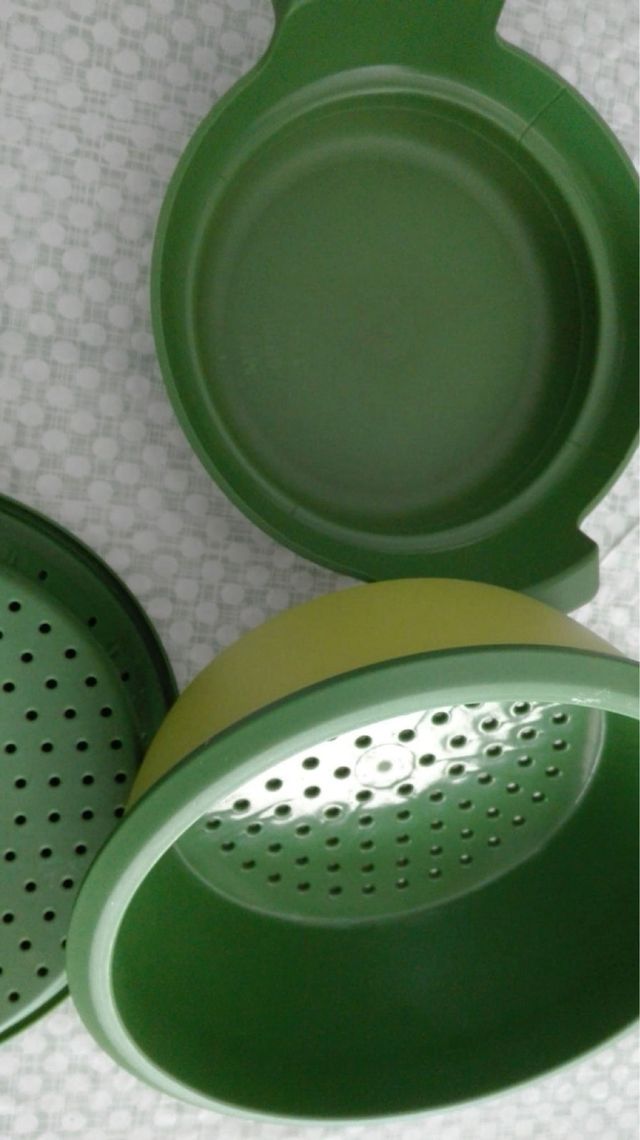 Microvapor tupperware