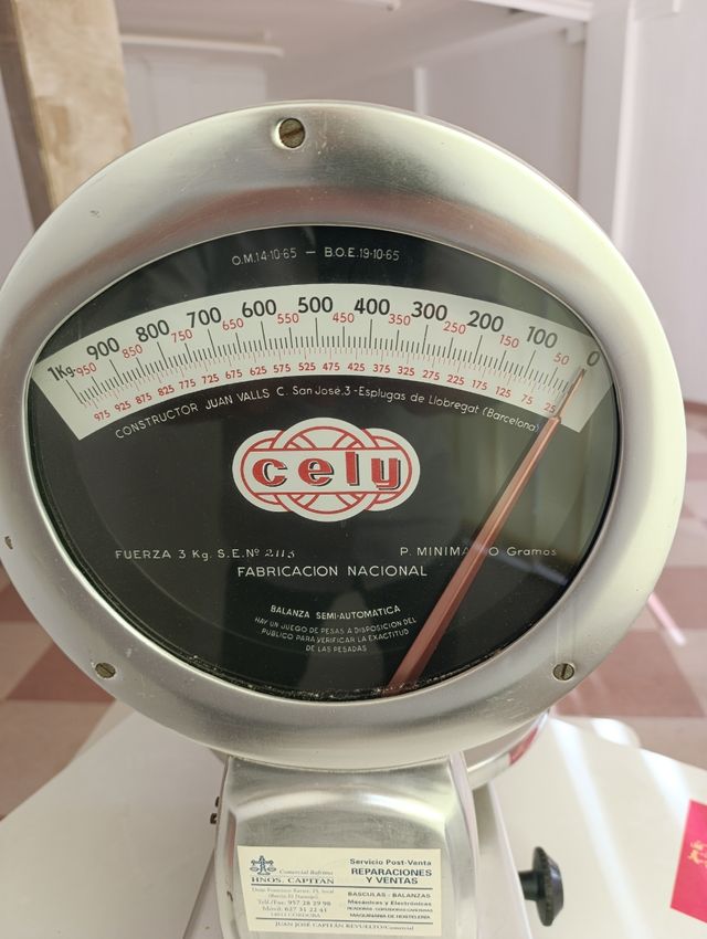 Bascula antigua Cely