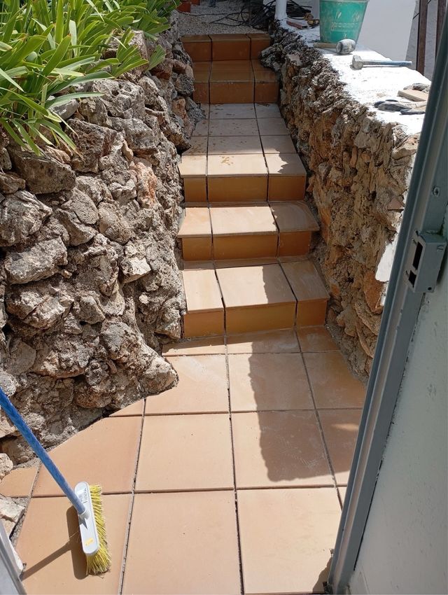 Albañil ,construcciones y reformas integrales.