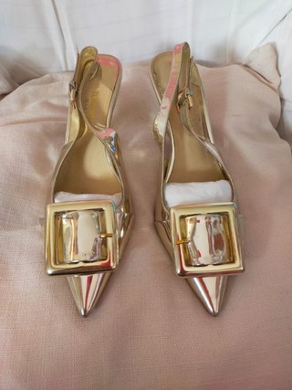 Zapatos dorados Teria Yabar