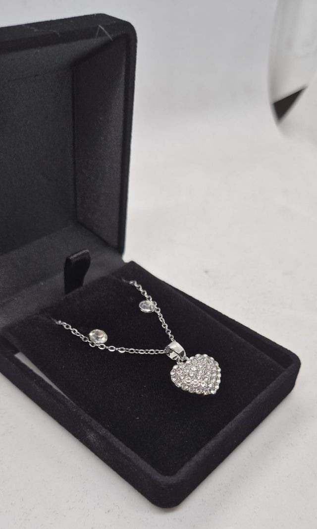 Collana Donna Con Cuore + Orecchini e Cofanetto
