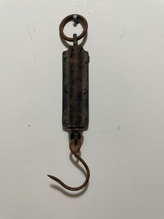 Antica e storica stadera a mano pesa sacchi