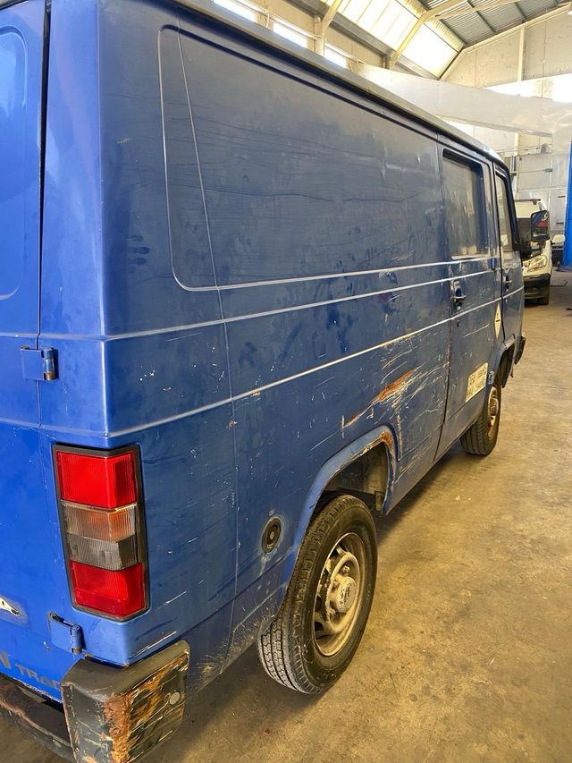 Despiece nissan trade 2002