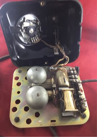 Antiguo teléfono baquelita Standard Elėctrica CTNE