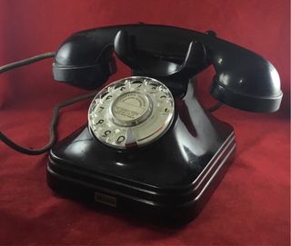 Antiguo teléfono baquelita Standard Elėctrica CTNE