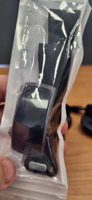 2 SAMSUNG GEAR FIT2 y 3 CARGADORES CON 2 CORREAS
