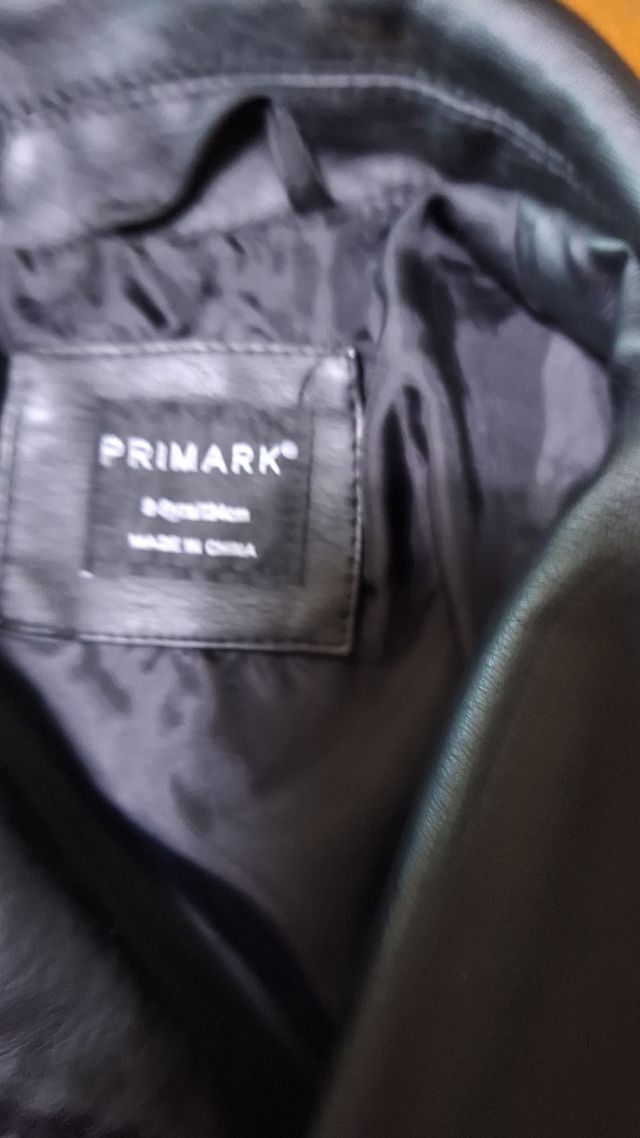 Cazadora imitación piel 7 años