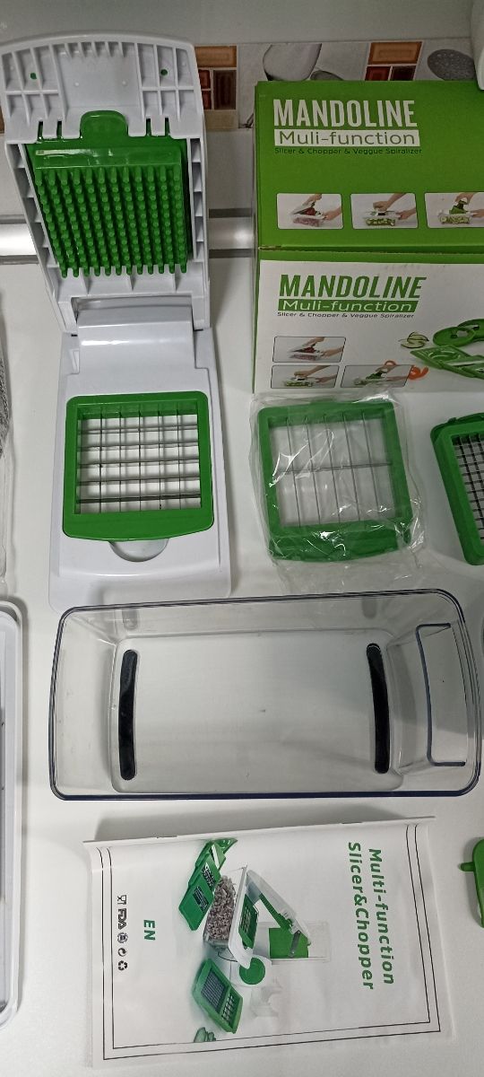 Mandolina multifuncional. Nueva sin uso.