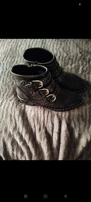 Botines con tachuelas pull&bear talla 36
