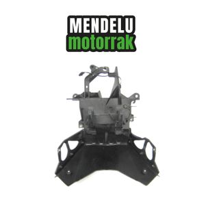 Soporte cúpula y batería Yamaha X-MAX 125 14-16