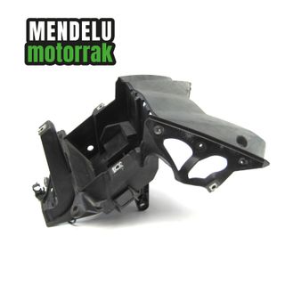 Soporte cúpula y batería Yamaha X-MAX 125 14-16
