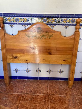 Cabezal de pino macizo