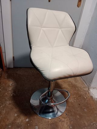 Taburete regulable