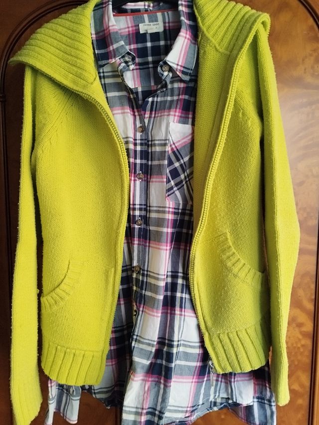 Sudadera y camisa talla M