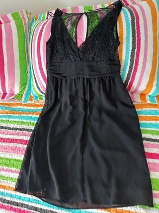 Vestido corto NAF NAF