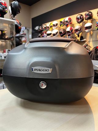 Baul 37L PIAGGIO GRIS 785A XEE