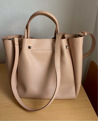 Bolso rosa de zara.