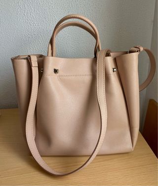 Bolso rosa de zara.