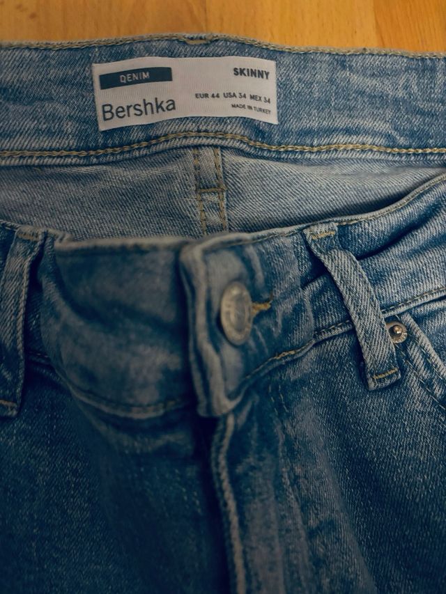 Bershka skinny jeans talla 44 hombre 