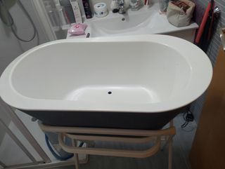 URGE! Bañera de bebe Hoppop con patas