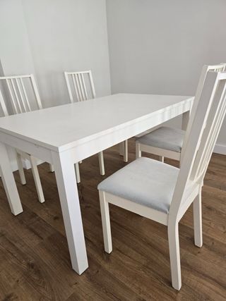 Conjunto de mesa de comedor extensible y sillas