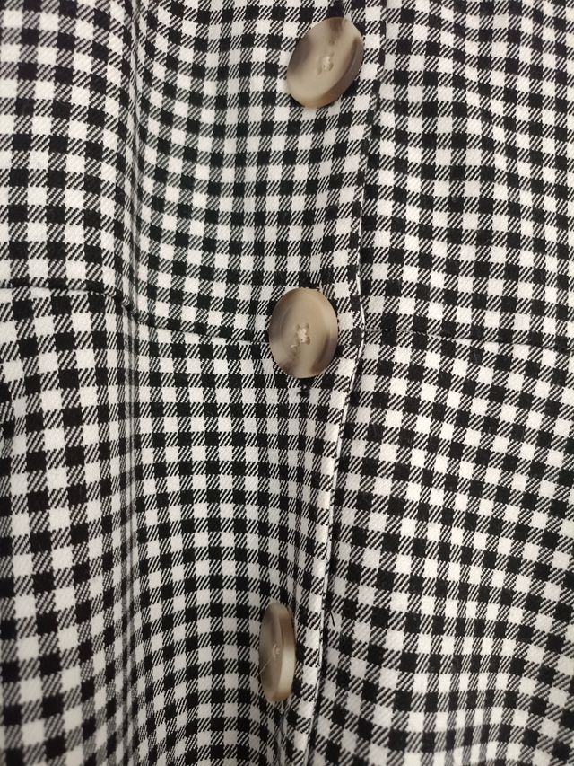 Vestido midi blanco y negro