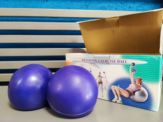 Par pelotas lastradas