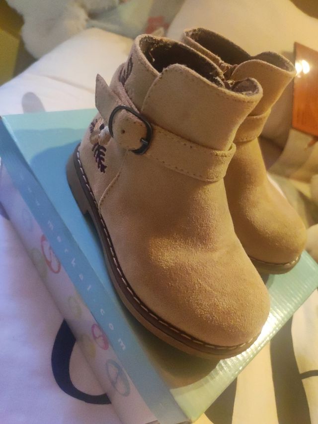 Botas marrones hebilla