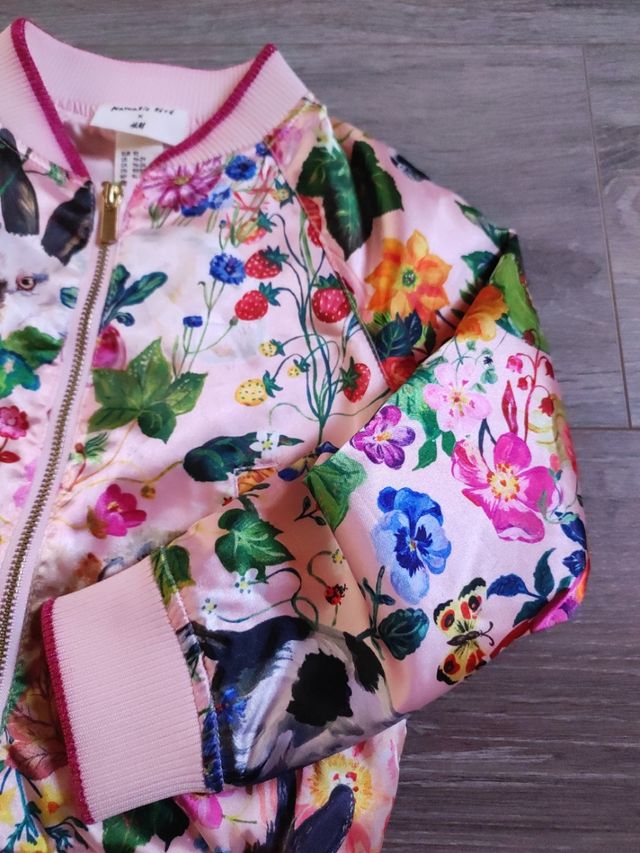 Cazadora bomber de satén H&M