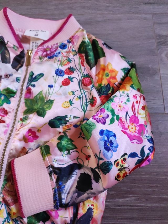 Cazadora bomber de satén H&M