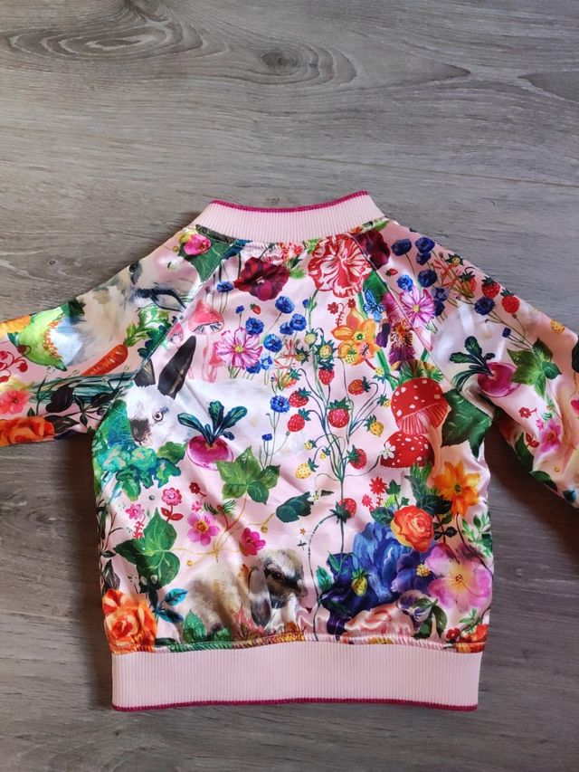 Cazadora bomber de satén H&M