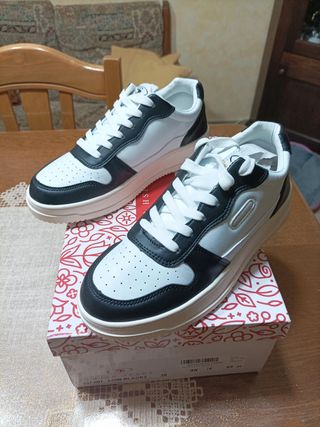 Sneakers donna bianche e nere