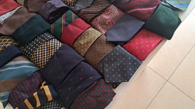 Lotto 94 cravatte - seta, sintetico, lana