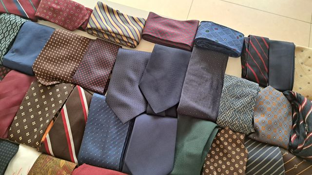 Lotto 94 cravatte - seta, sintetico, lana