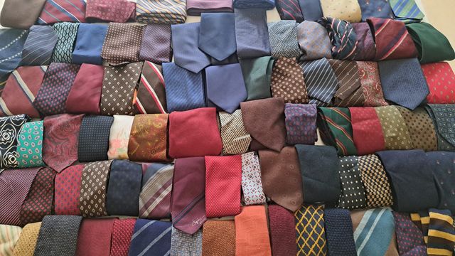 Lotto 94 cravatte - seta, sintetico, lana