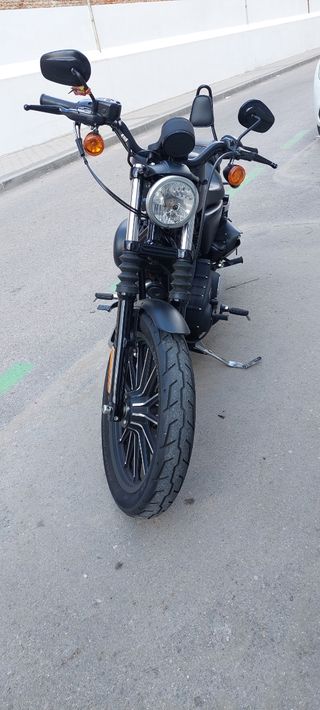 Moto Harley Davidson Sportster Iron 883
