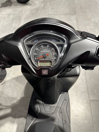 Renting Honda Vision 110