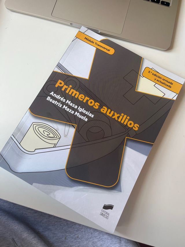 libro de primeros auxilios FP tecnico de farmacia