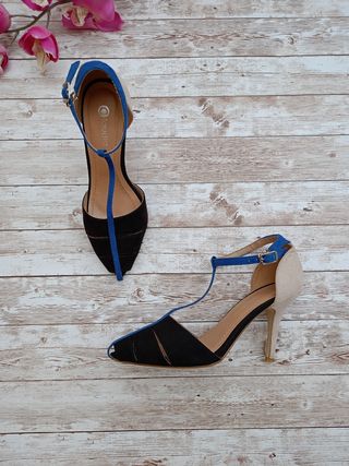 Zapatos de pulsera, Claudia, talla 35.