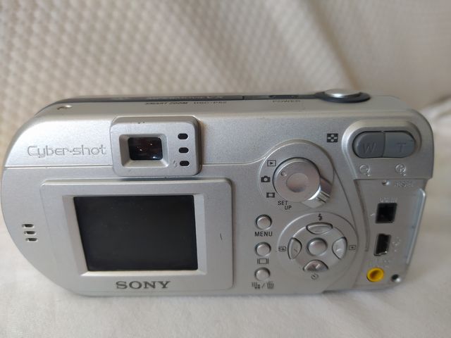 Câmaras Sony e Olympus